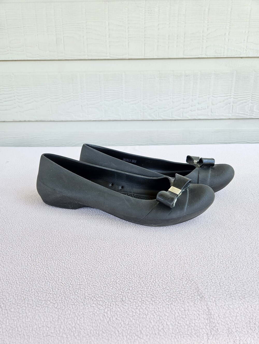 Crocs Gianna Bow Flat Women SZ 9 Black Slip-On Casual Comfort